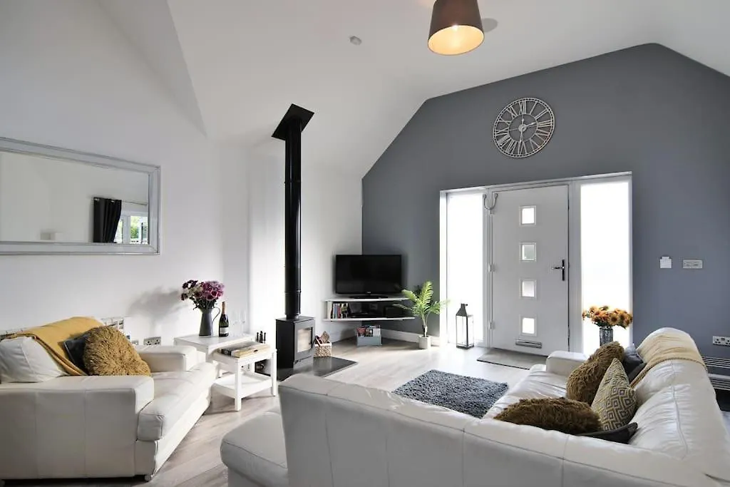 Hoxne Cottages - Sunflower Cottage With Private Hot Tub York Casa vacanze
