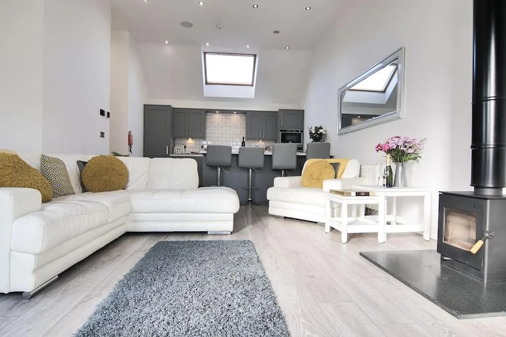 Hoxne Cottages - Sunflower Cottage With Private Hot Tub York Casa vacanze